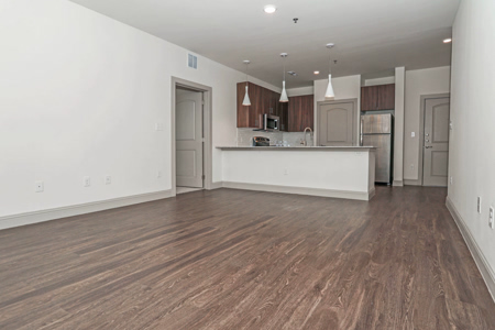 Avanti-Legacy-Emerald-Point 32